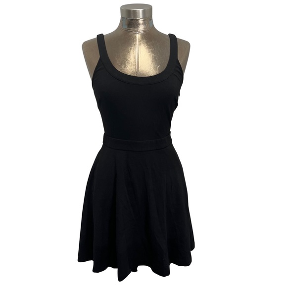 brown velvet dress Francine Round-Neck Midi With Cut-Out Details – Club Color classification:Black COLOUR:BEIGE Big Boy's T-Shirts Short